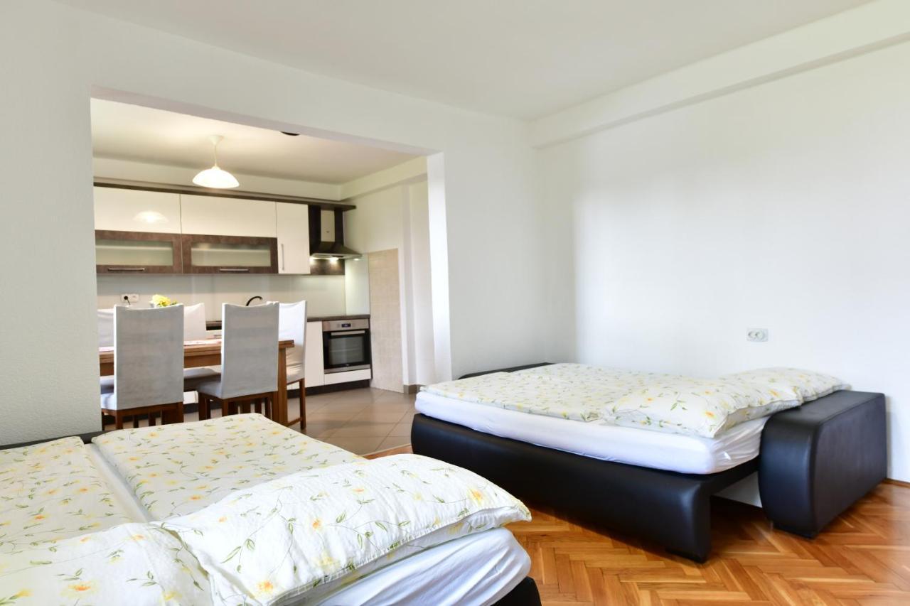 House Marinic Hotel Grabovac  Buitenkant foto